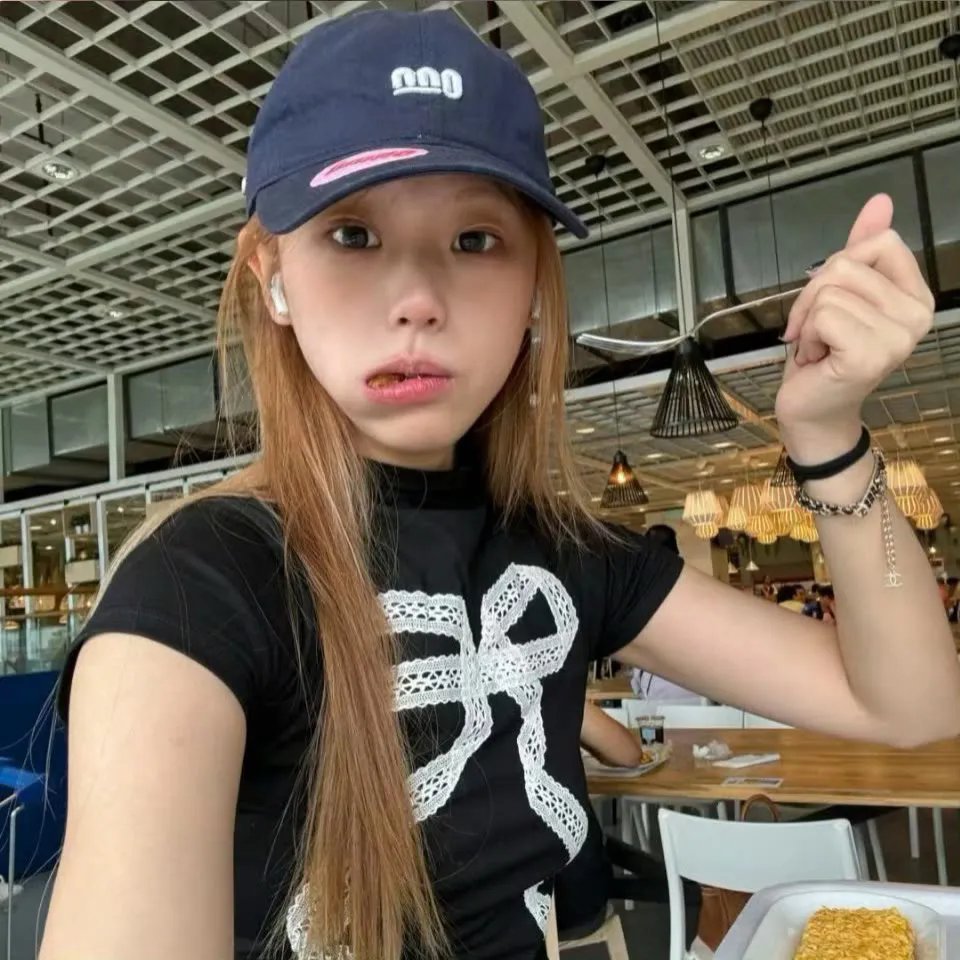 曾逢君时花照眼